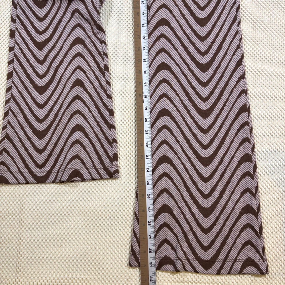 EUC Urban Outfitters Brown White Retro Print Wide Leg Flare Pants Women's Size S - Picture 6 of 7